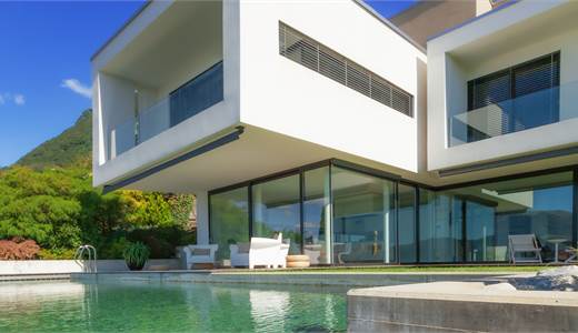 Lugano: villa contemporanea di prestigio con piscina e vista lago